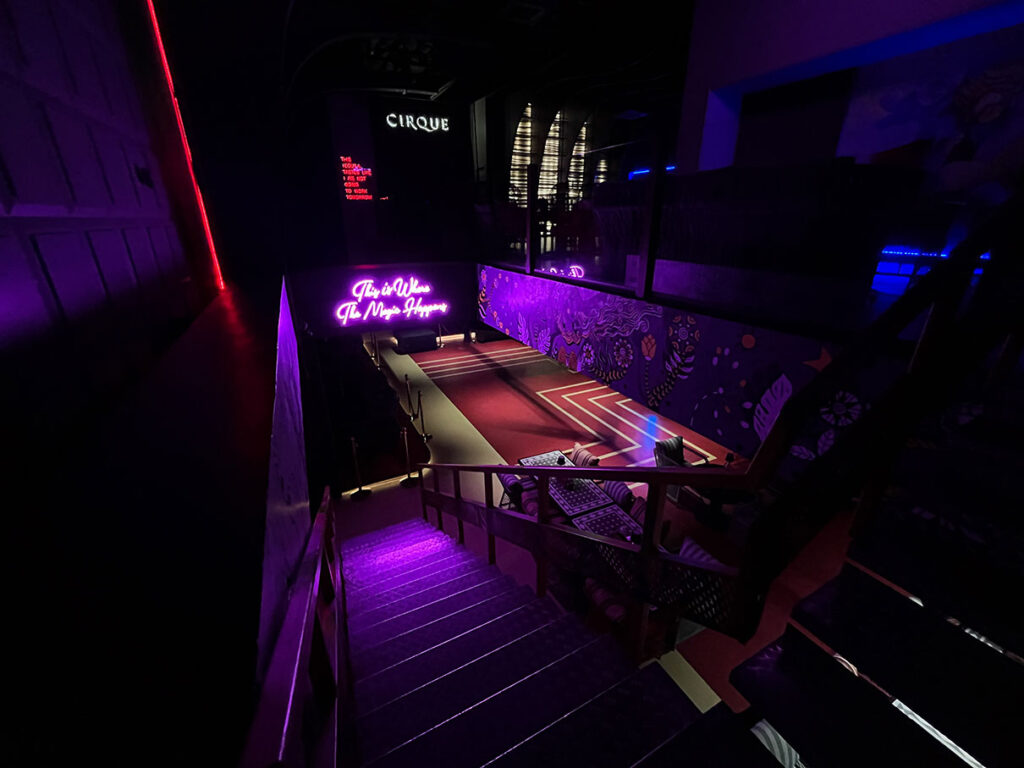 CIRQUE BAR