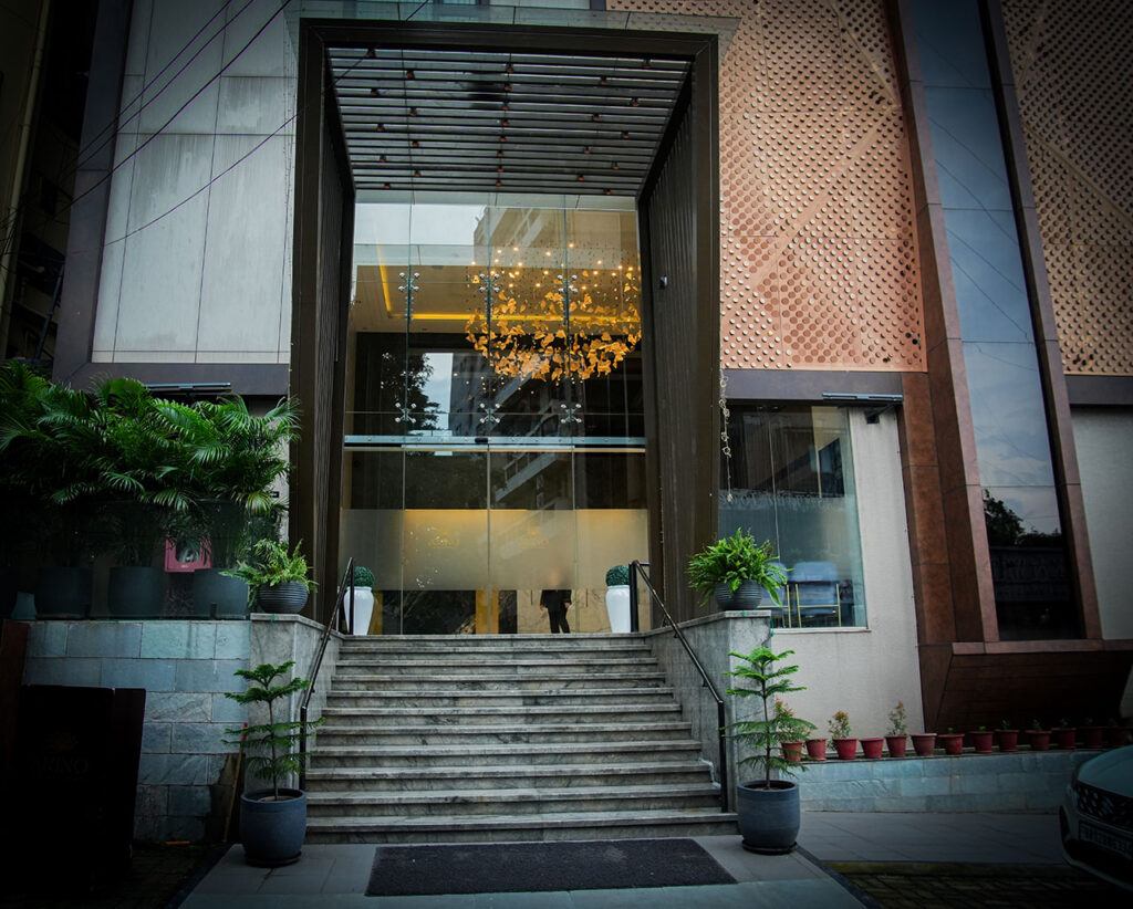 FACADE